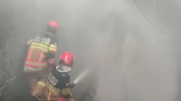 Rumah di Bantarjati Bogor Kebakaran, 3 Penghuni Terluka, Tindakan Tanggap Darurat dan Evakuasi Medis