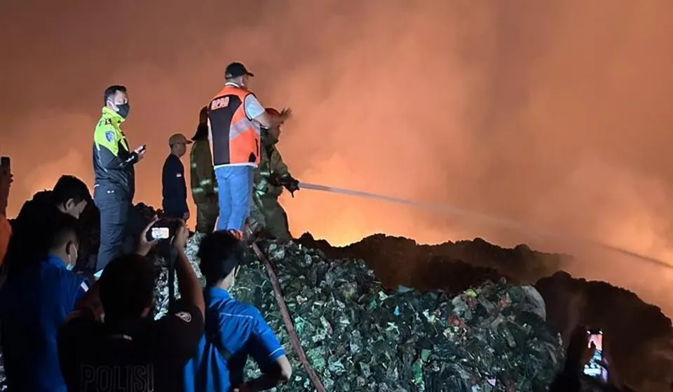 Kebakaran Kawasan TPA Galuga Bogor, Pemadaman Terkendala Gunungan Sampah