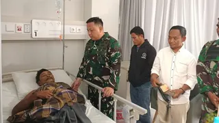 Dandim Manggarai Barat Jenguk Korban Dugaan Penganiayaan oleh Prajurit TNI di RS Labuan Bajo