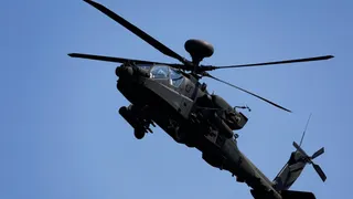 Helikopter AH-64 Apache Jatuh di Texas, Dua Prajurit Angkatan Darat AS Tewas