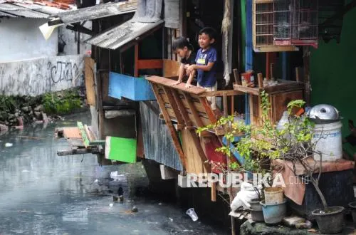 BPS Ungkap Perbedaan Garis Kemiskinan Bank Dunia dan Indonesia
