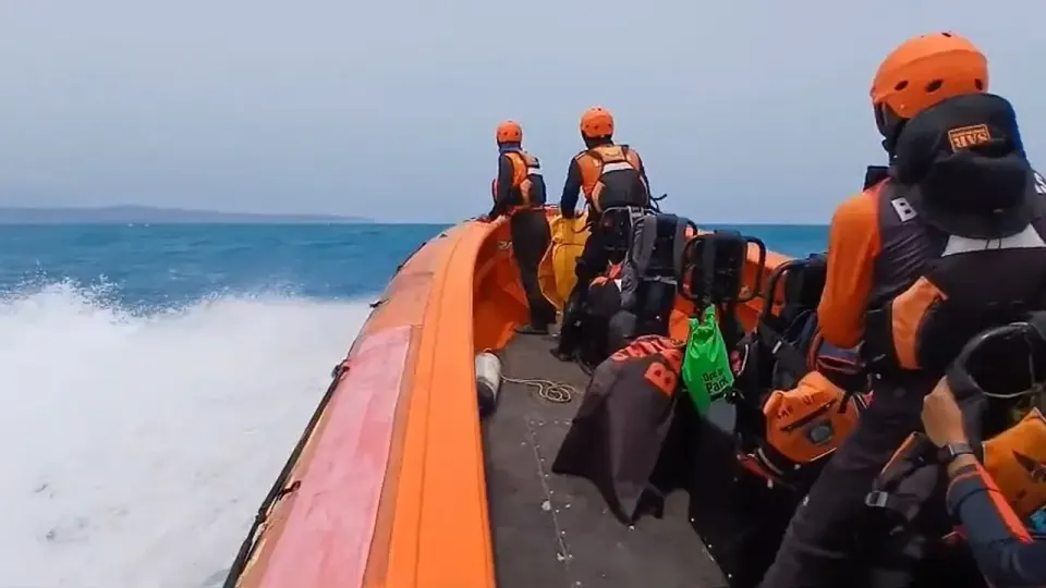 SAR Perluas Pencarian 5 Jurnalis Hilang Kontak ke Utara Anak Krakatau Besok