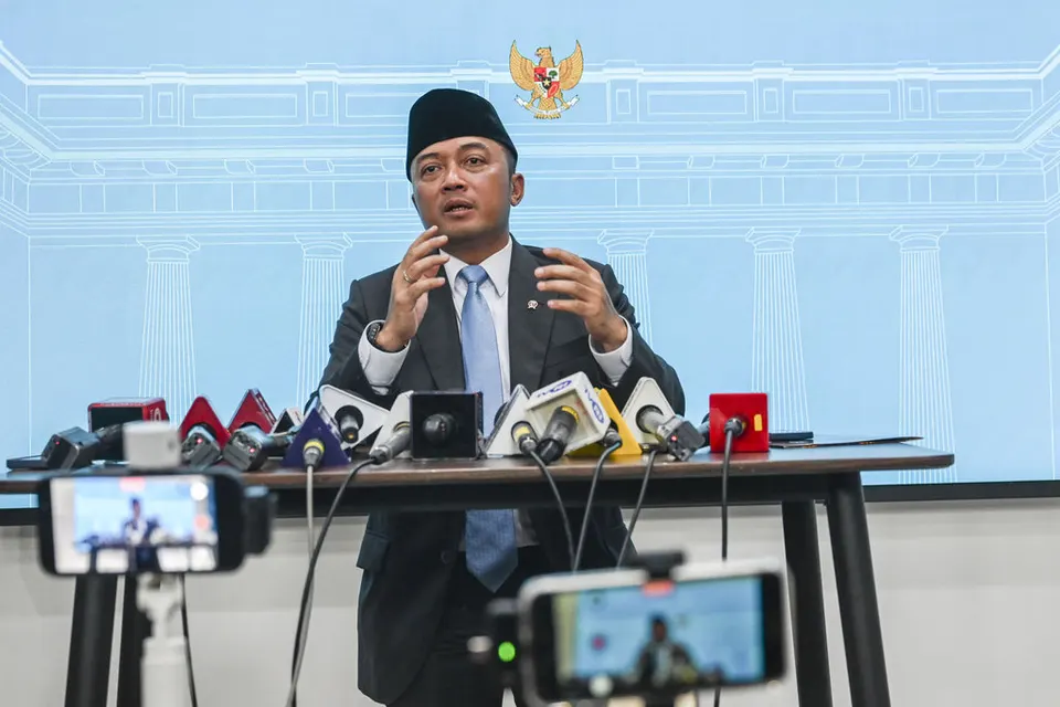Menganalisis Penurunan Kepuasan Publik terhadap Kinerja Pemerintah dan Respons Istana