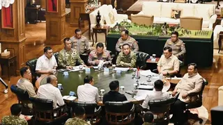 Prabowo Panggil Panglima TNI dan Kapolri ke Hambalang, Bahas Situasi Nasional hingga Karhutla