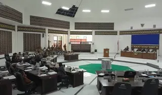 Kantor DPRD Manggarai Timur Tidak Layak Pakai Akibat Gempa Flores