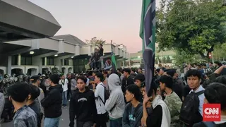 Perwakilan Pertamina Temui Massa Demo BBM di Makassar
