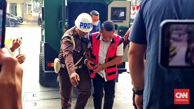 Diperiksa 10 Jam, Febrie Adriansyah Dicecar 50 Pertanyaan Kasus TPPU
