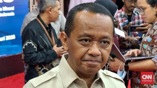 Bahlil Bakal Tambah Target Pasang Baru Listrik Jadi 500 Ribu Rumah