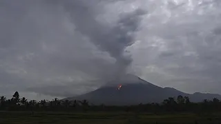 Gunung Semeru Meletus Minggu Pagi Usai Erupsi Anak Krakatau