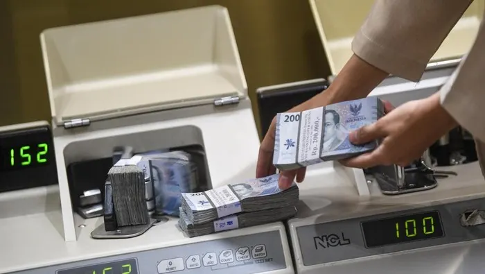 Bankir Masih Optimistis, Namun Tetap Waspada