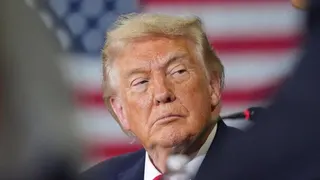 Trump Ancam Setop Perdagangan jika The Fed Tak Turunkan Suku Bunga