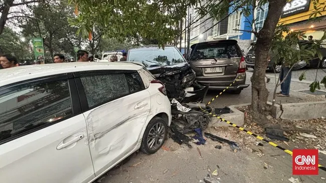 Alasan Pengemudi Alphard Picu Tabrakan Beruntun di Sukolilo Surabaya
