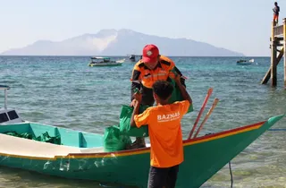 Baznas Salurkan Paket Logistik untuk Korban Gempa di Pulau Palue NTT