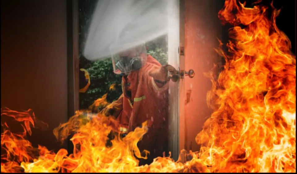 Kebakaran Rumah Kontrakan di Koja, Tiga Penghuni Alami Luka Bakar