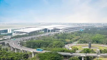 Pendaratan Airbus A380 Emirates di Bandara Soekarno-Hatta untuk Tur Pramusim