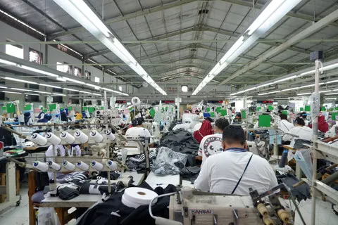 43.805 Pekerja Terkena PHK hingga Juli, Industri Padat Karya Paling Tertekan