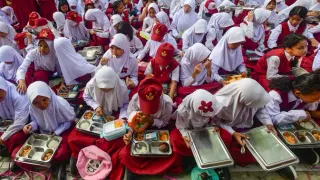 Dampak Putusan Mahkamah Konstitusi Terkait Pemisahan Anggaran Makan Bergizi Gratis terhadap Sektor Pendidikan