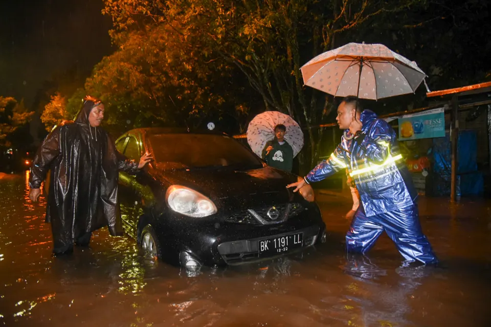 Prakiraan Cuaca Sumut 17 September 2026, Hujan Ringan Berpotensi Merata hingga Malam Hari