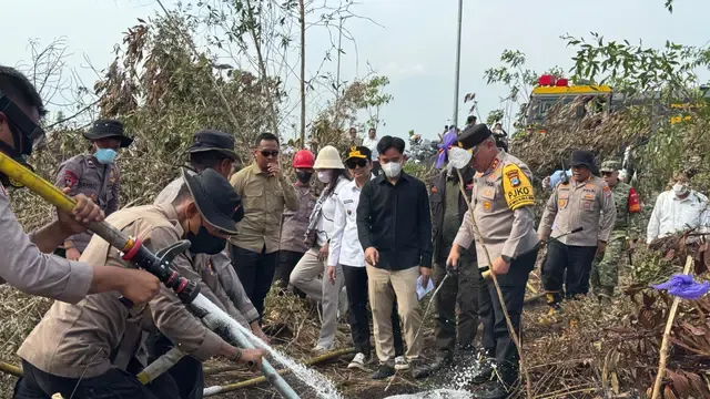Gibran Tinjau Penanganan Kebakaran Hutan di 3 Provinsi Kalimantan