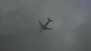 Detik-Detik Pesawat Rakit Sky Ranger Mendarat Darurat dan Terbakar di Blora