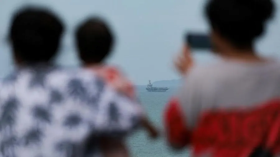 Kapal Induk Perang AS Bersandar di Tetangga RI, Mau Wisata Seks?
