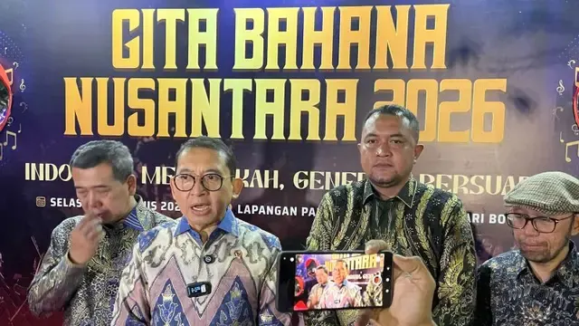 Fadli Zon Upayakan Revitalisasi Rumah Adat Sade yang Terbakar