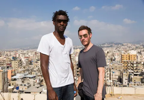 Band Massive Attack Dilarang Tampil di Singapura Usai Kibarkan Bendera Palestina