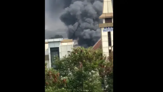 Kebakaran Permukiman di Kebon Pala Berhasil Dipadamkan, 65 Personel Damkar Dikerahkan