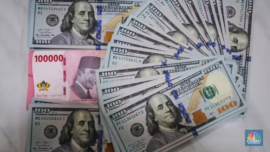 Rupiah Melesat, Dolar AS Tersungkur Balik ke Level Rp17.500