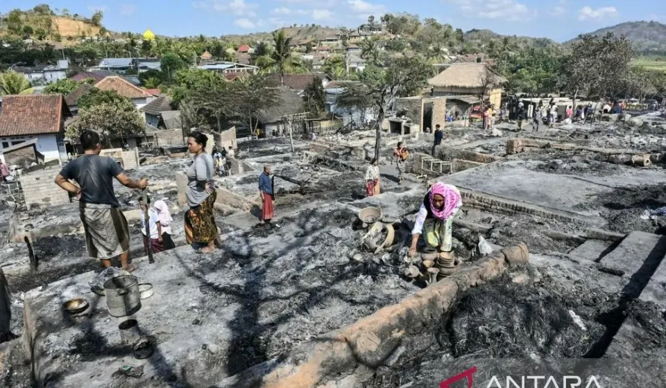 Pemulihan Desa Adat Sade DPR Dorong Dukungan Anggaran dan Mitigasi Kebakaran