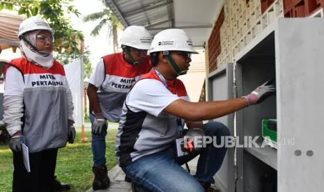 Kemandirian Energi Desa, Peran Penjaga Pembangkit Listrik Tenaga Surya di Daerah