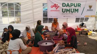 Dapur Umum Ini Targetkan 21.000 Porsi bagi Warga Terdampak Gempa Flores
