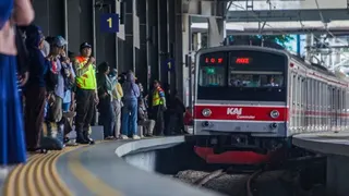 Layanan KRL Rute Rangkasbitung Kembali Normal Usai Sempat Tertahan Kerumunan