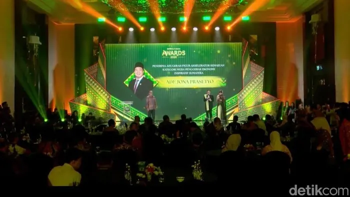 Ketum BPP HIPMI Ade Jona Raih Penghargaan Muda Penggerak Ekonomi Inspiratif Sumatera