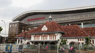 Antisipasi Kepadatan Imbas Doa Kebangsaan di Monas, Tiga Belas Kereta Api Jarak Jauh Berhenti di Stasiun Jatinegara