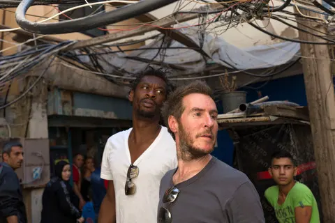 Singapura Cekal Permanen Pendiri Massive Attack Usai Pengibaran Bendera Palestina di Konser