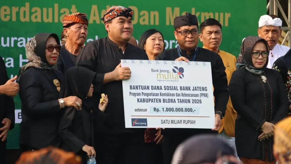 Tradisi Sedekah Bumi Blora Kumpulkan 15.540 Sega Berkat pada Peringatan HUT ke-81 RI
