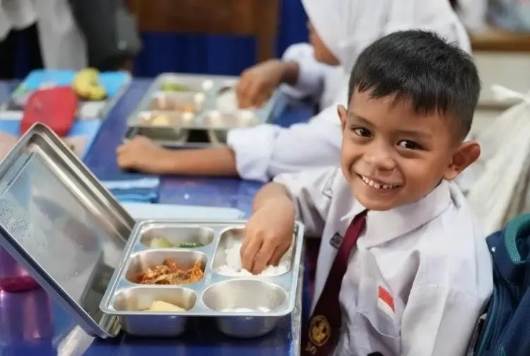 Evaluasi dan Penyesuaian Skema Program Makan Bergizi Gratis, Ragam Opsi Distribusi, Penataan Sasaran, dan Usulan Bantuan Finansial