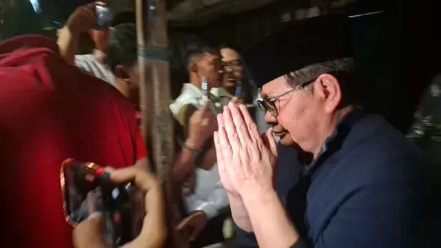 Pramono Anung Melayat ke Rumah Duka Korban Kericuhan di Pejompongan