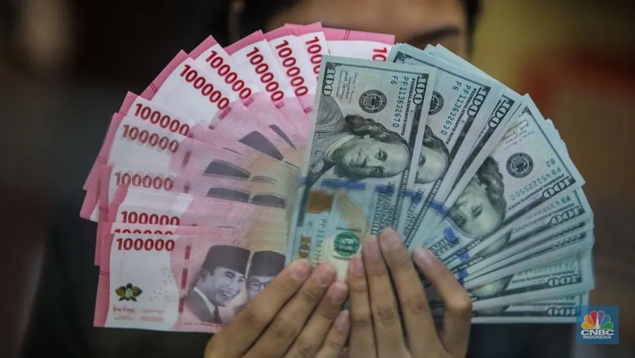 Rupiah Berbalik Ditutup Menguat, Dolar AS Turun Tipis ke Rp17.625