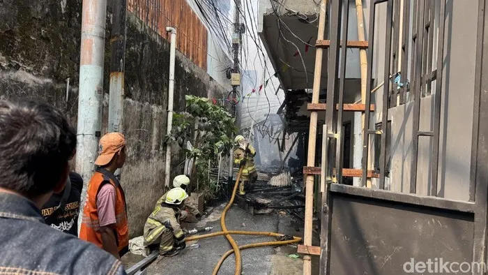 Pemkot Jakpus Siapkan 4 Posko Tampung Korban Kebakaran di Gambir