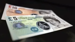 Fenomena Baru di Inggris, Ramai Bank Tukar Aset Berisiko ke Uang Tunai