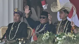 Mengapa Elektabilitas Prabowo Meredup & Dedi Mulyadi Melesat?