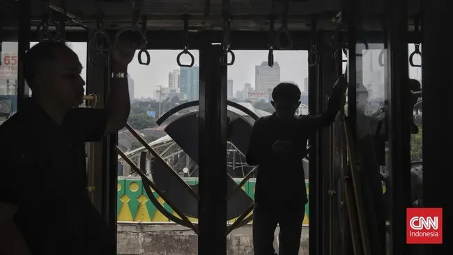 TransJakarta Minta Maaf Sekaligus Klarifikasi Soal Sopir Ugal-ugalan