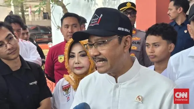 Gus Ipul Catat 1,4 Juta Penerima Bansos Terindikasi Main Judol