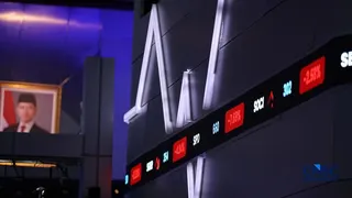 Breaking, IHSG Anjlok 1% Lebih Balik ke Level 6.429