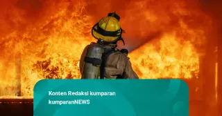 Kebakaran Melanda Gudang Pabrik Mi Instan di Bekasi