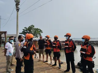 23 Personel SAR Gabungan Cari Rombongan Wartawan yang Hilang Kontak di Sekitar Anak Krakatau