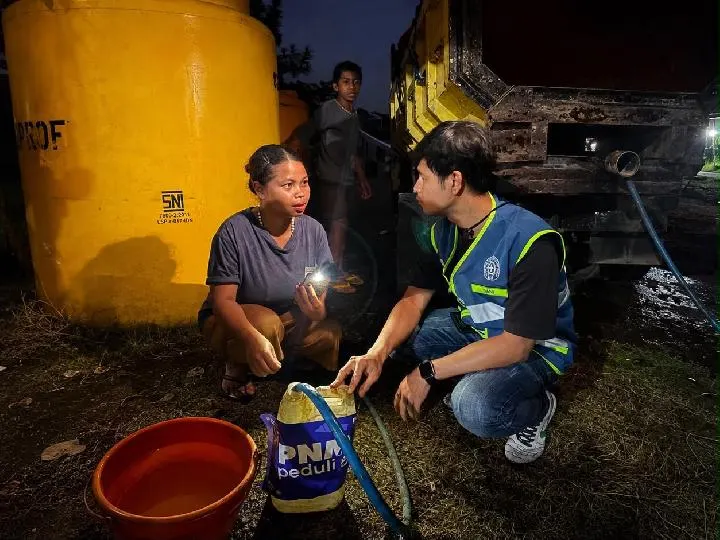 PNM Sediakan Akses Air Bersih untuk Warga Terdampak Gempa di NTT