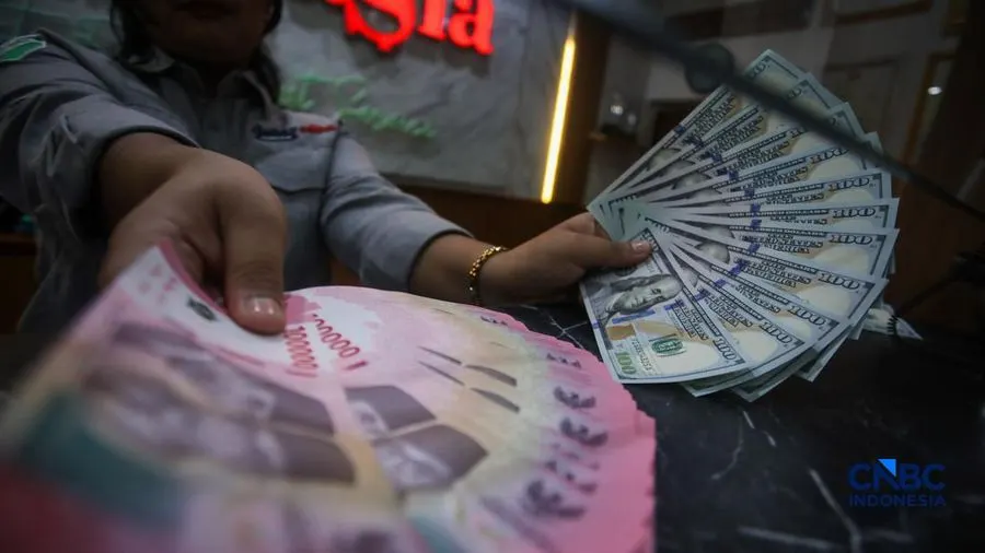 Rupiah Ditutup Hijau Sore Ini, Dolar AS Terkoreksi ke Rp17.630